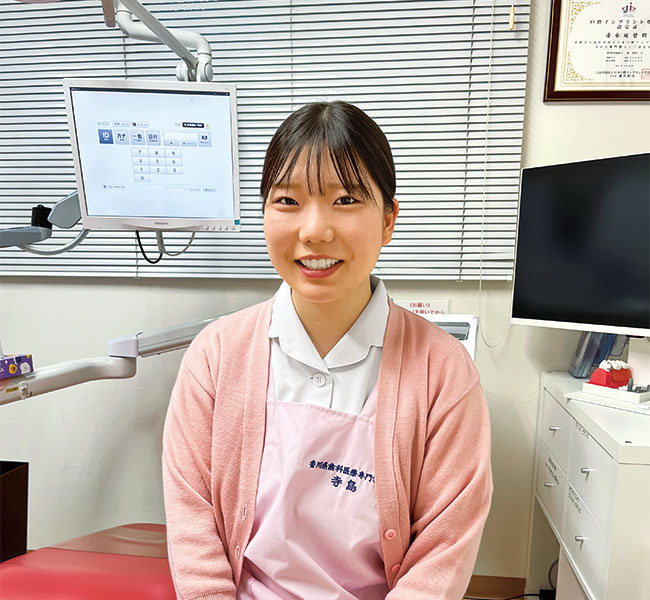 香川県立高松商業高等学校出身 衛生士科3年