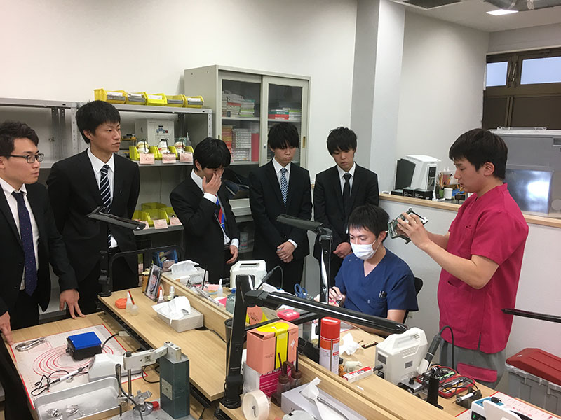 研修旅行 歯科技工所見学