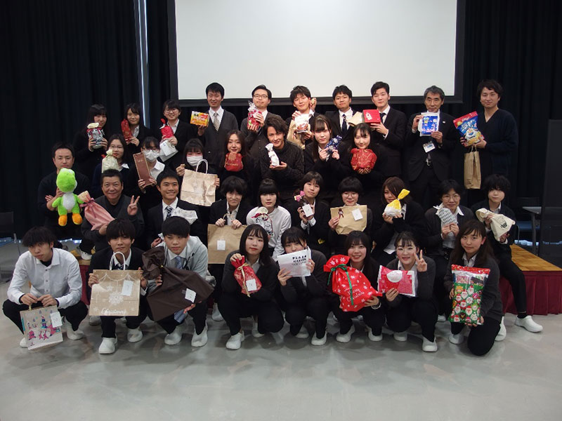 彫刻大会&クリスマス会(技工士科)