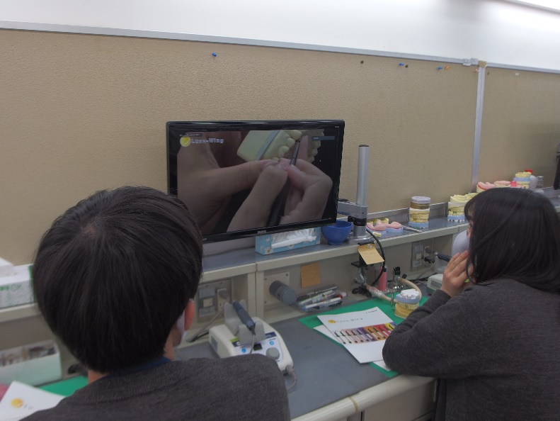 前装冠セミナー(技工士科)