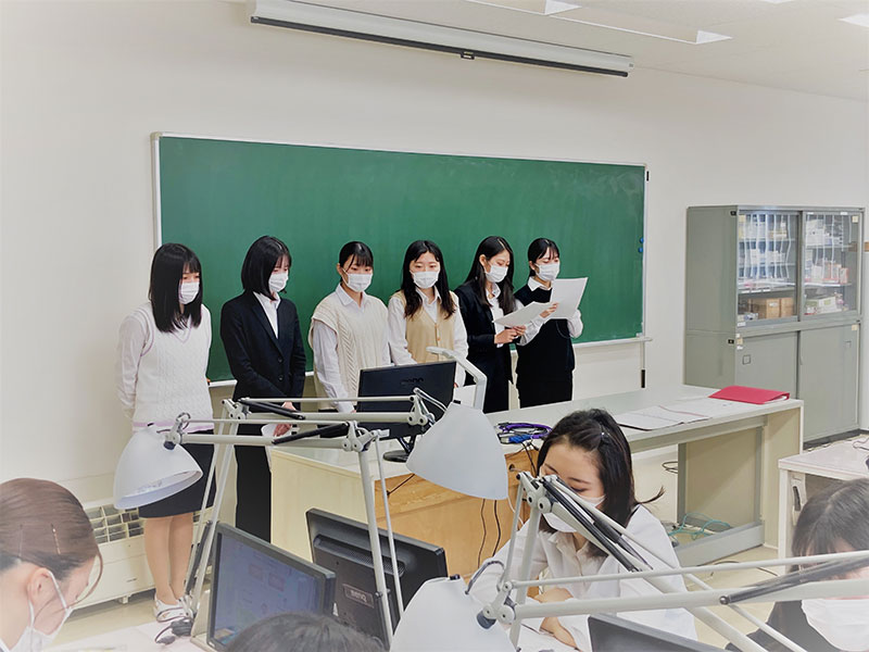 保健指導リーフレット発表(衛生士科)