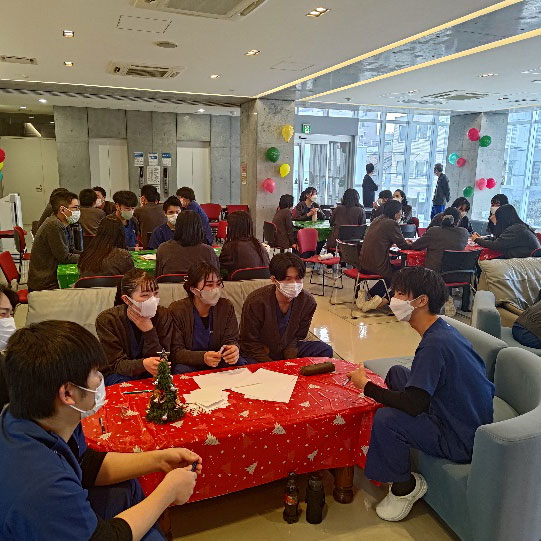 クリスマス会&彫刻大会(技工士科)