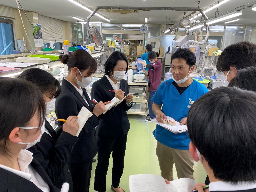 企業見学(技工士科)