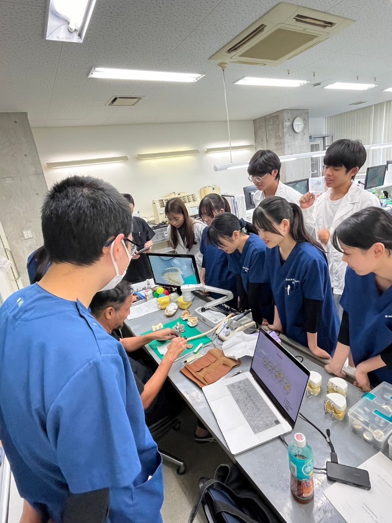 台湾留学生との国際交流(技工士科)