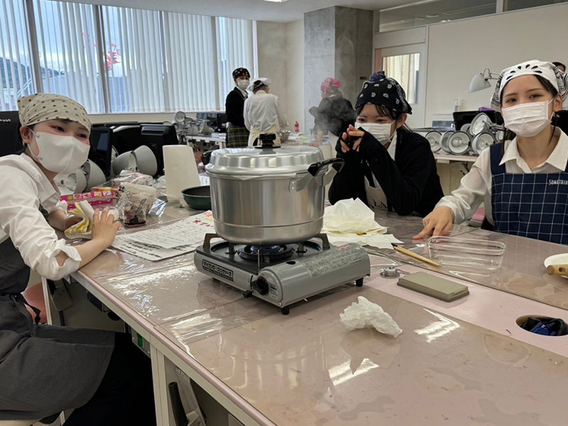 調理実習(衛生士科1年生)