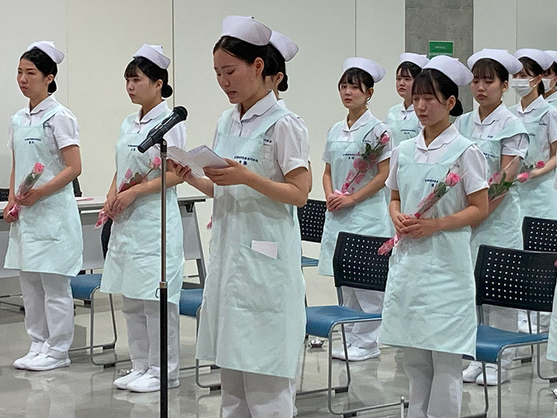 戴帽式(衛生士科2年生)