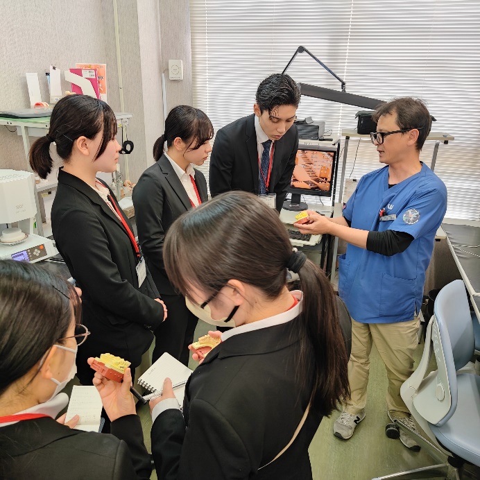 企業見学(技工士科)
