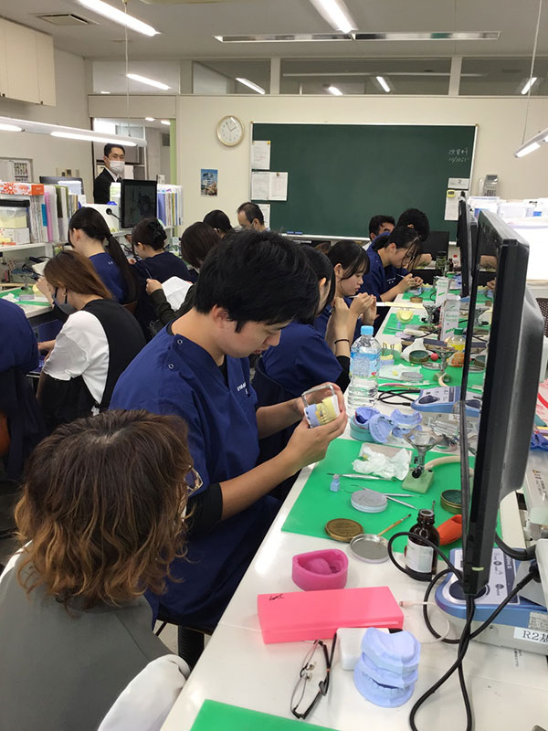 保護者会(技工士科1年生)